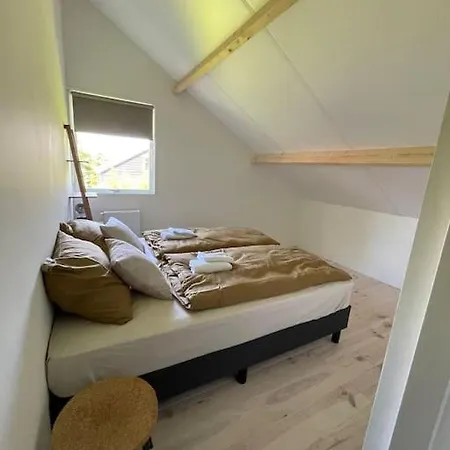 Modern House For 12 Pers! With Jacuzzi