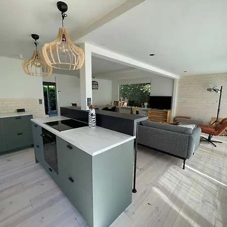 Nyaraló Modern House For 12 Pers! With Jacuzzi Julianadorp