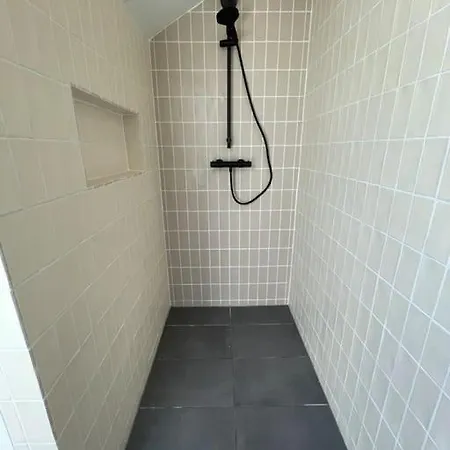 Modern House For 12 Pers! With Jacuzzi Nyaraló