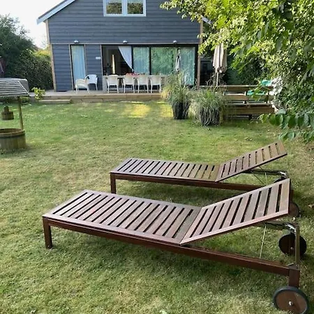 Modern House For 12 Pers! With Jacuzzi Юлианадорп